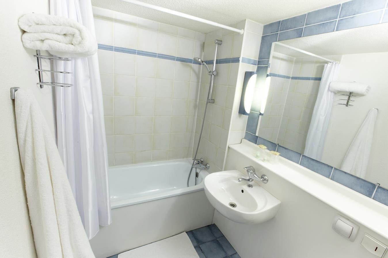 Campanile Saumur Kamer foto