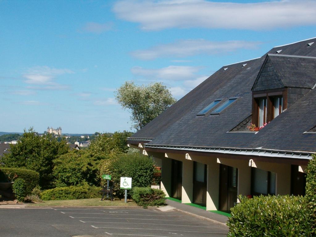 Campanile Saumur Buitenkant foto